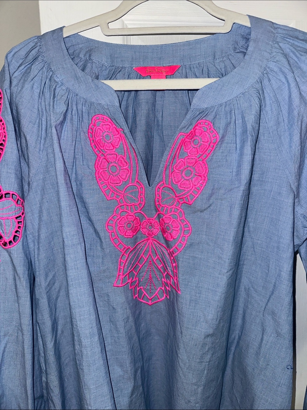 Wore once! Lilly Pulitzer Amabella Top w/ Hot Pink Embroidery - Picture 3 of 4